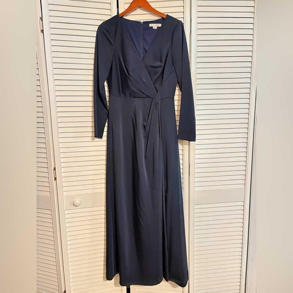 Kay Unger Adelina Front Twist Evening Gown